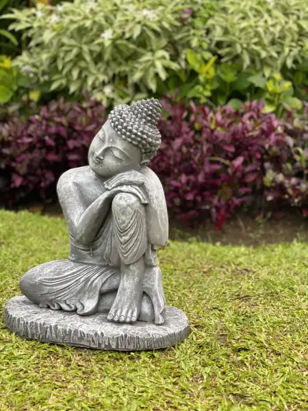 Artikelbild 2 des Artikels “Hema - Buddha entspannt - linkes Knie hoch, 45 cm H | Steinguss “